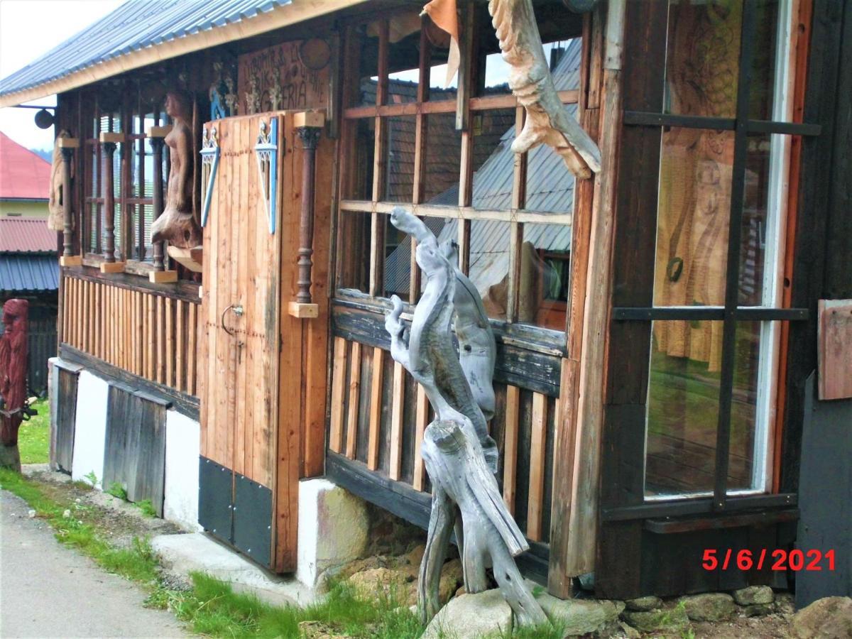 Villa Drevenica Art Galery à Liptovska Luzna Extérieur photo