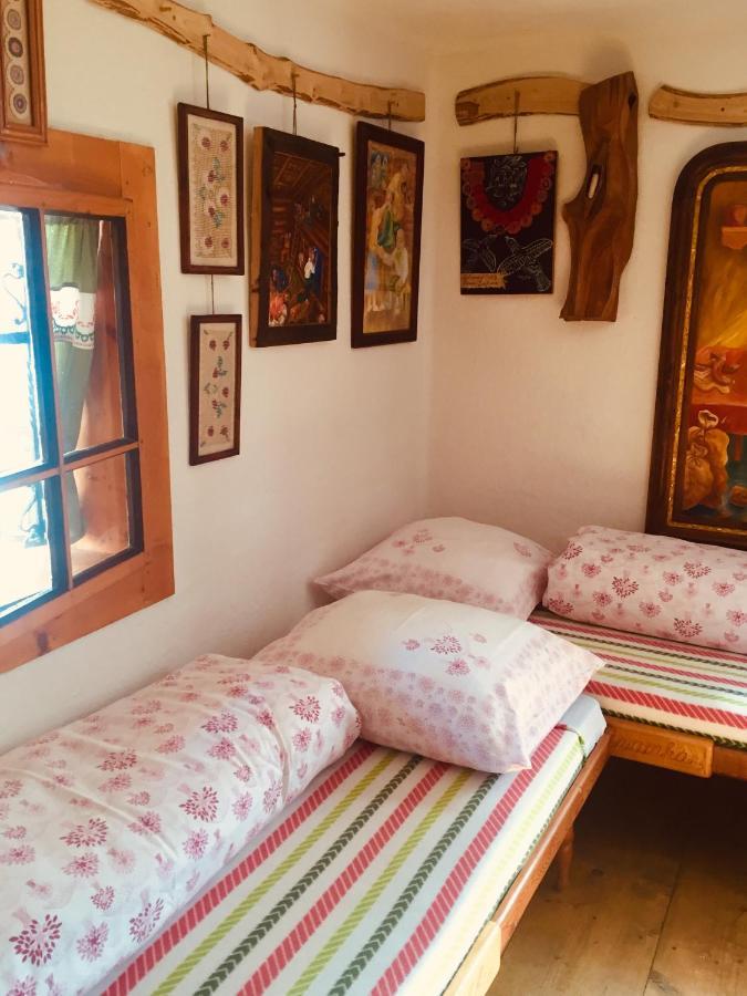 Villa Drevenica Art Galery à Liptovska Luzna Extérieur photo